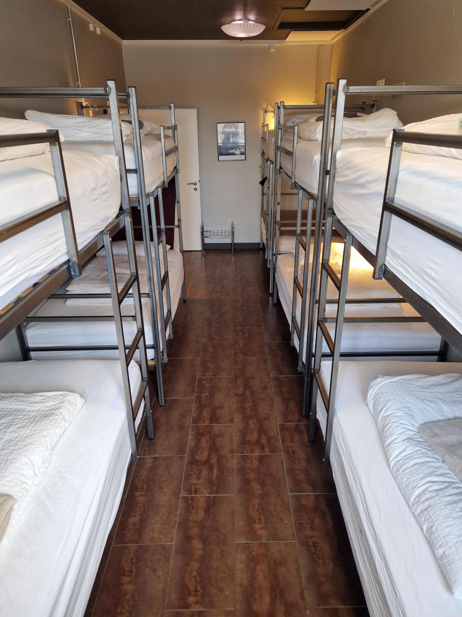 Tehusith Hostel & Guesthouse Еґільсстадір Екстер'єр фото